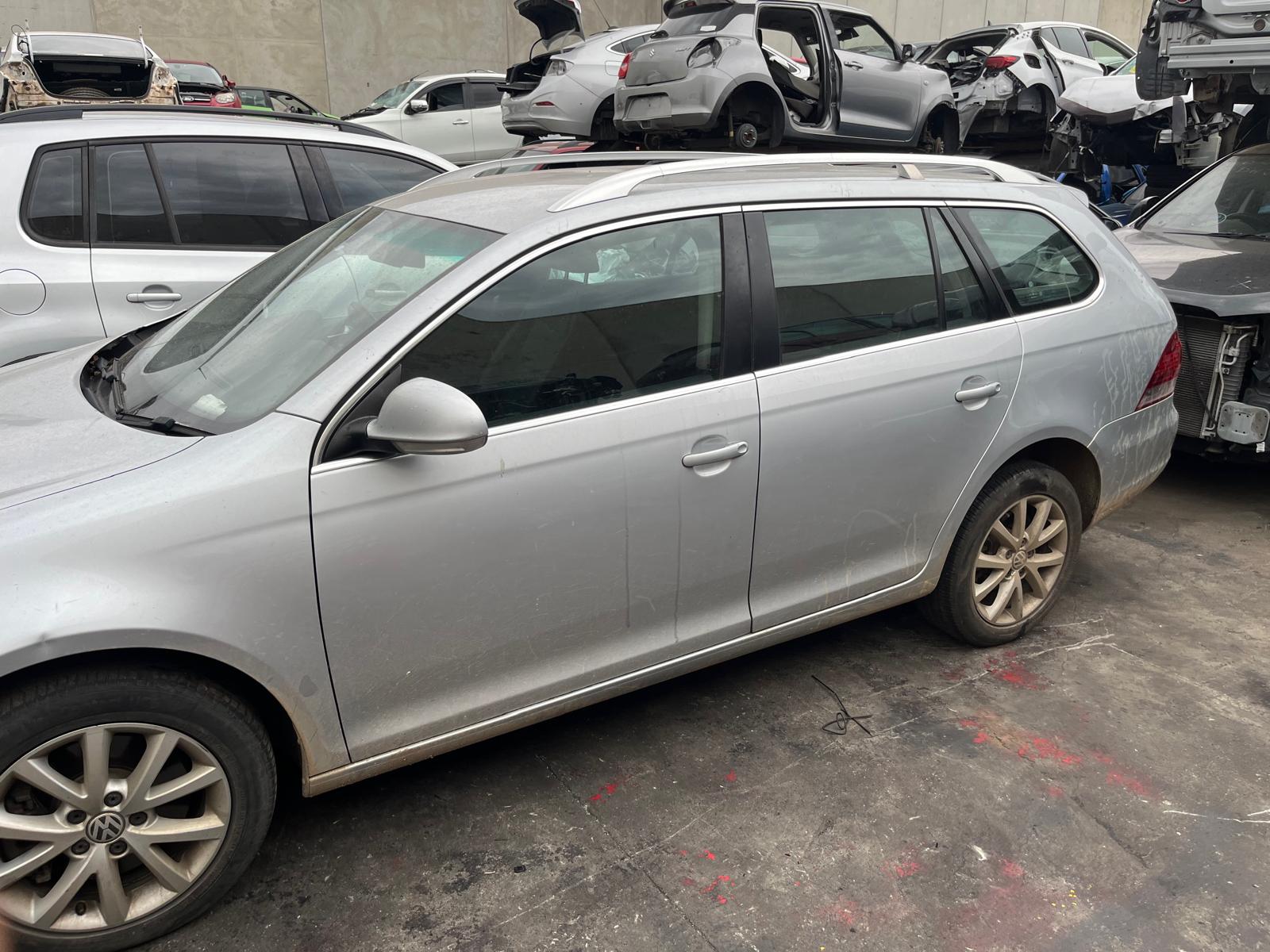 VW Golf Mk6 Wagon 2012 silver 1.4L petrol auto - Bootlid/Tailgate - Image 7