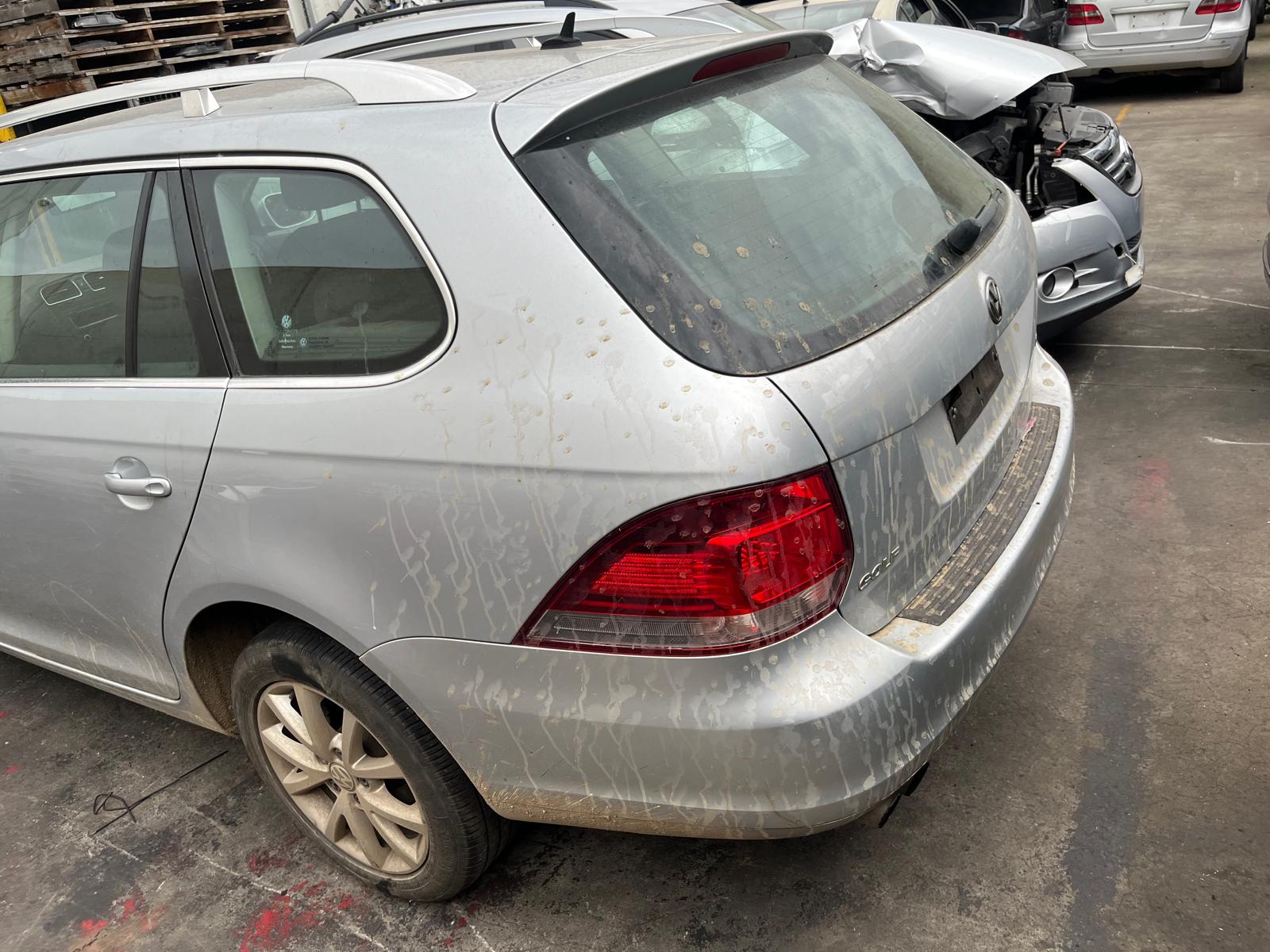 VW Golf Mk6 Wagon 2012 silver 1.4L petrol auto - Bootlid/Tailgate - Image 4