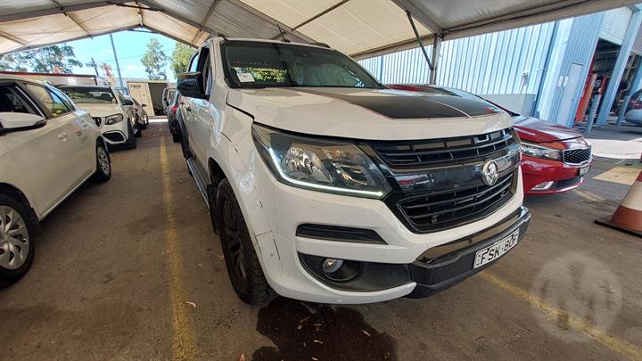 Wrecking/Dismantling Holden Colorado Z71 RG 2018 Ute White dual cab 2.8L diesel 4WD auto - ACW285